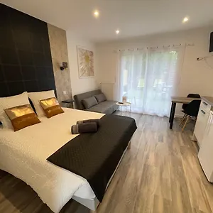 Maison d'hôtes Jardin Prive 1, La Ravoire